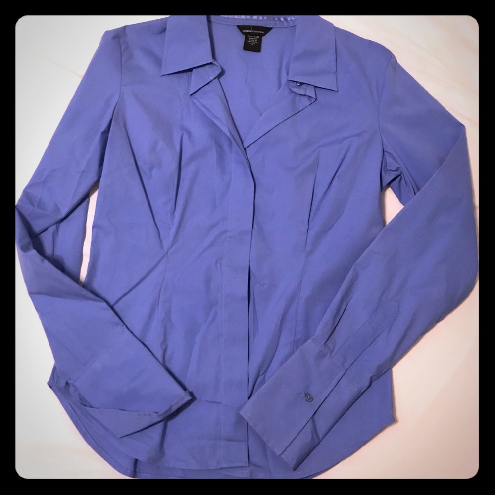 Blue fitted shirt with French cuffs. Small Petite